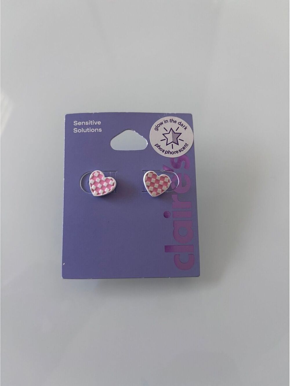 Glow in the dark Heart stud earrings sensitive solutions